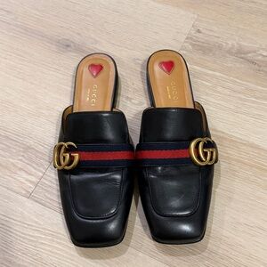 Gucci Peyton Women's Black Leather Mules